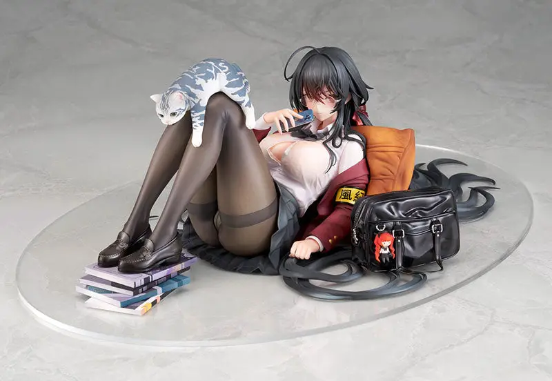 Azur Lane Taihou Sweet Time After School Ver. 1/7