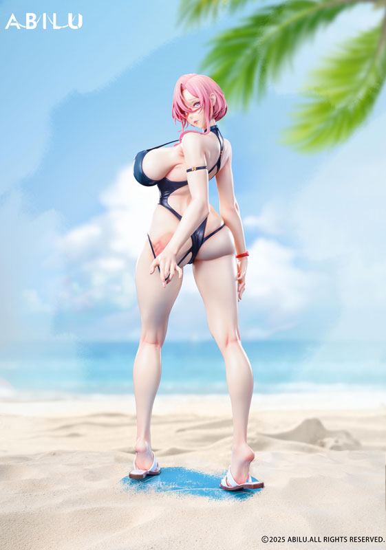 Molly's Changing Clothes Time Competition Swimsuit Ver. 1/4