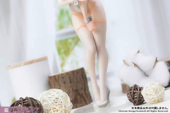 White Bunny Onee-san 1/7