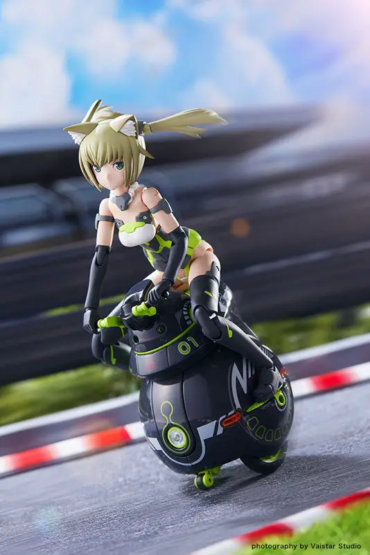 Frame Arms Girl INNOCENTIA [Racer] & NOSERU [Racing Spec Ver.] Plastic Model