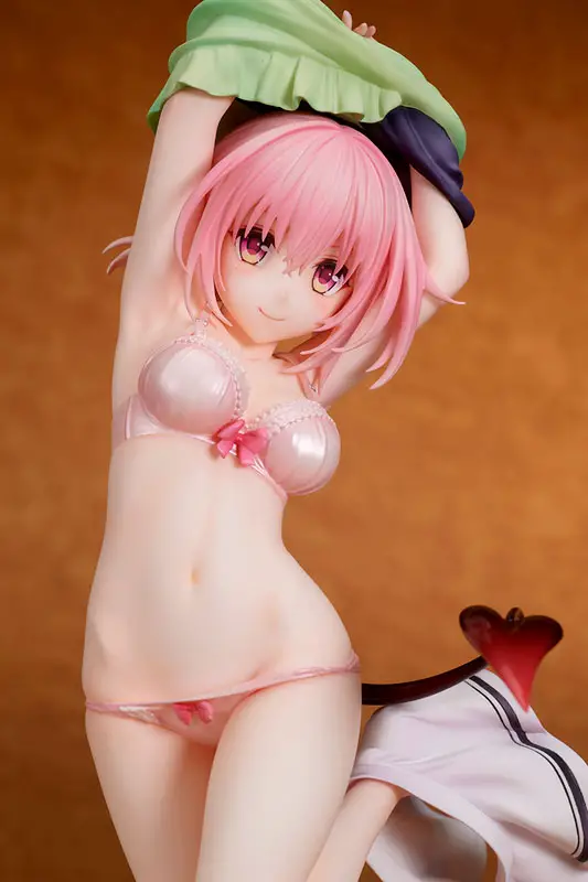 To Love-Ru Darkness Momo Belia Deviluke Changing Clothes mode 1/7