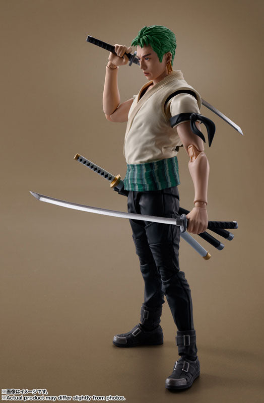 S.H.Figuarts Roronoa Zoro (A Netflix Series: ONE PIECE)