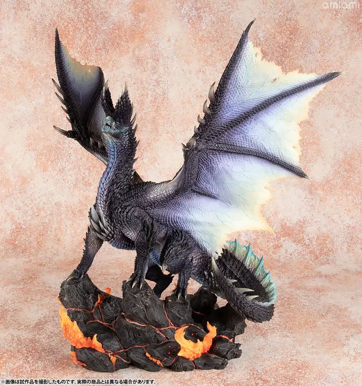 Capcom Figure Builder Creator's Model Blazing Black Dragon Alatreon (Single Shipment)