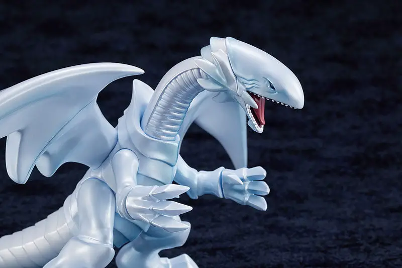  Yu-Gi-Oh! Duel Monsters Blue-Eyes White Dragon Soft Vinyl Figure